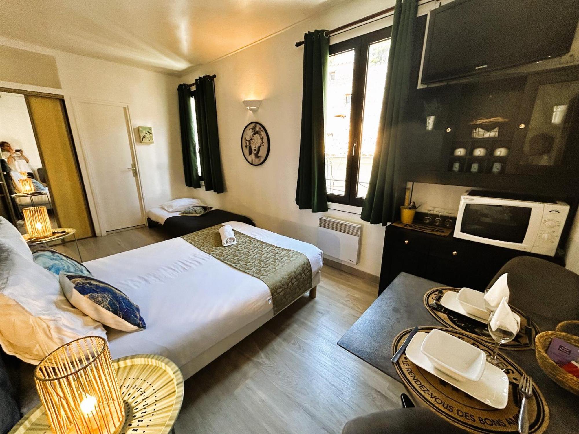 Gabrielle Hotel Aiguines Exterior photo